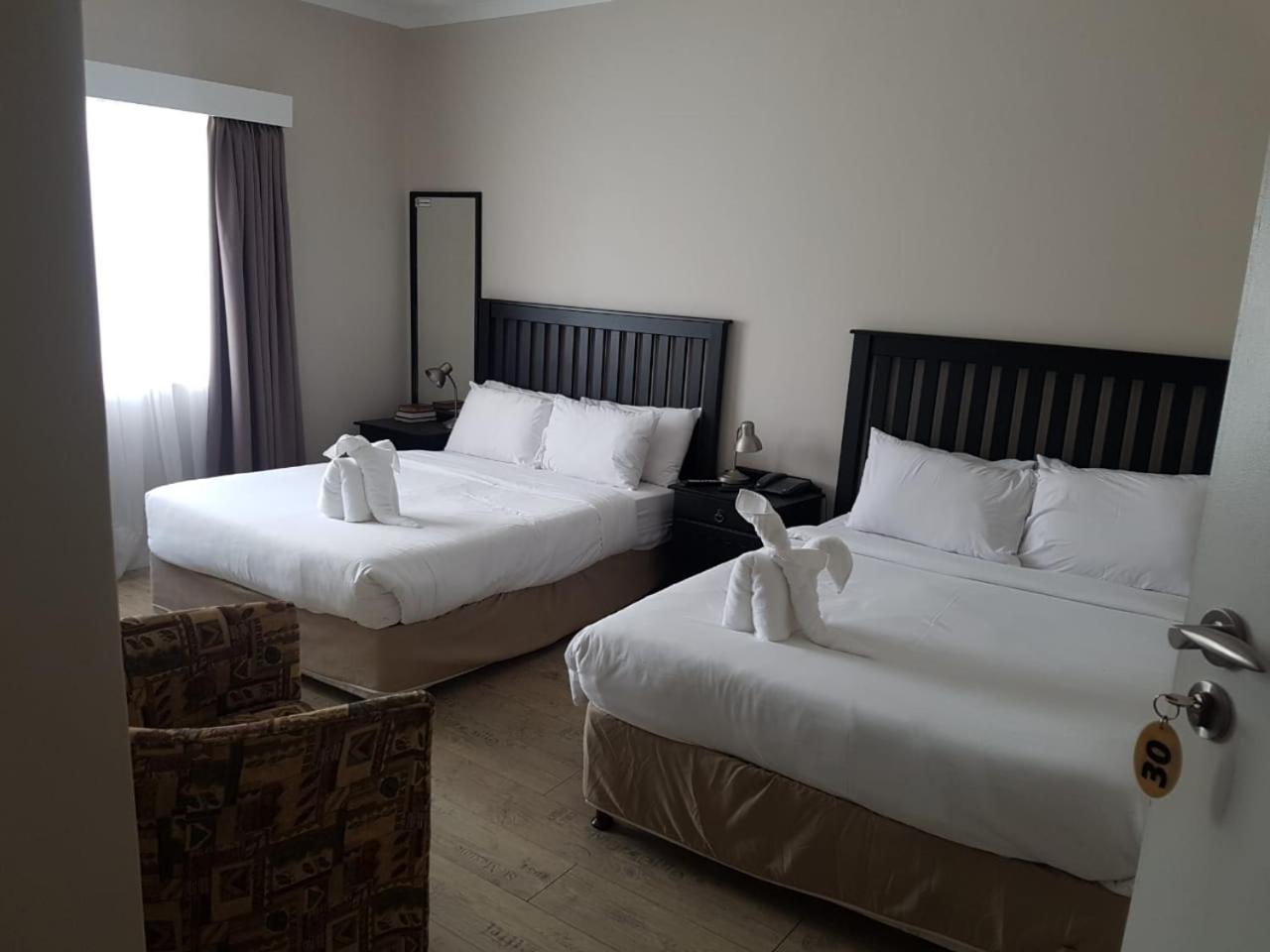 Savoy Hotel 杰弗里湾 外观 照片